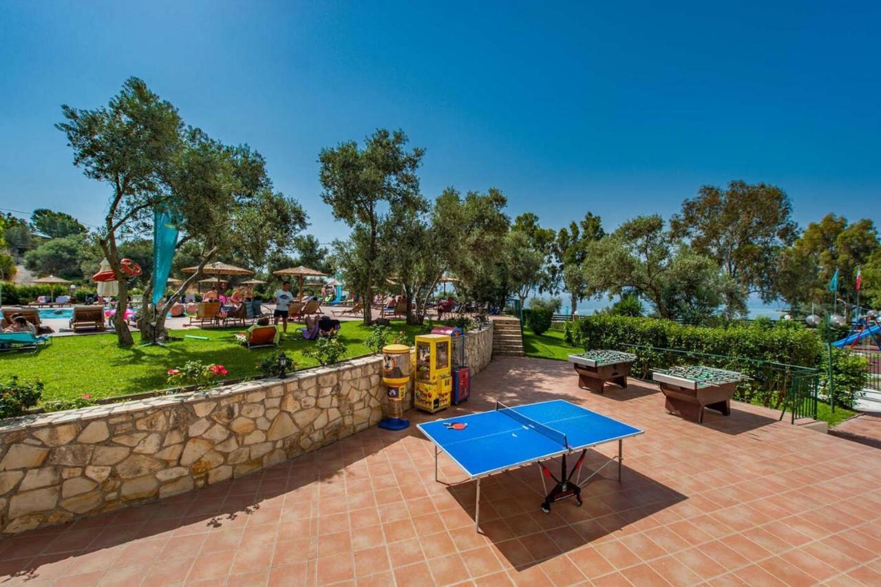 Evia Riviera Resort Amarynthos Exteriér fotografie